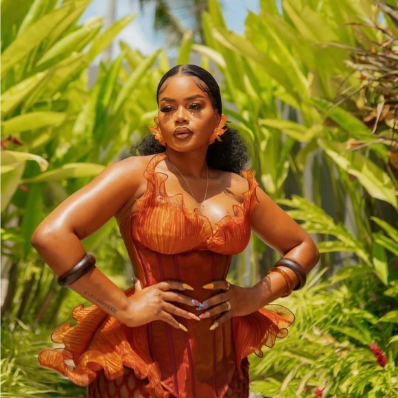 A.AU Guzel Bustier Top - Picture 3 of 6